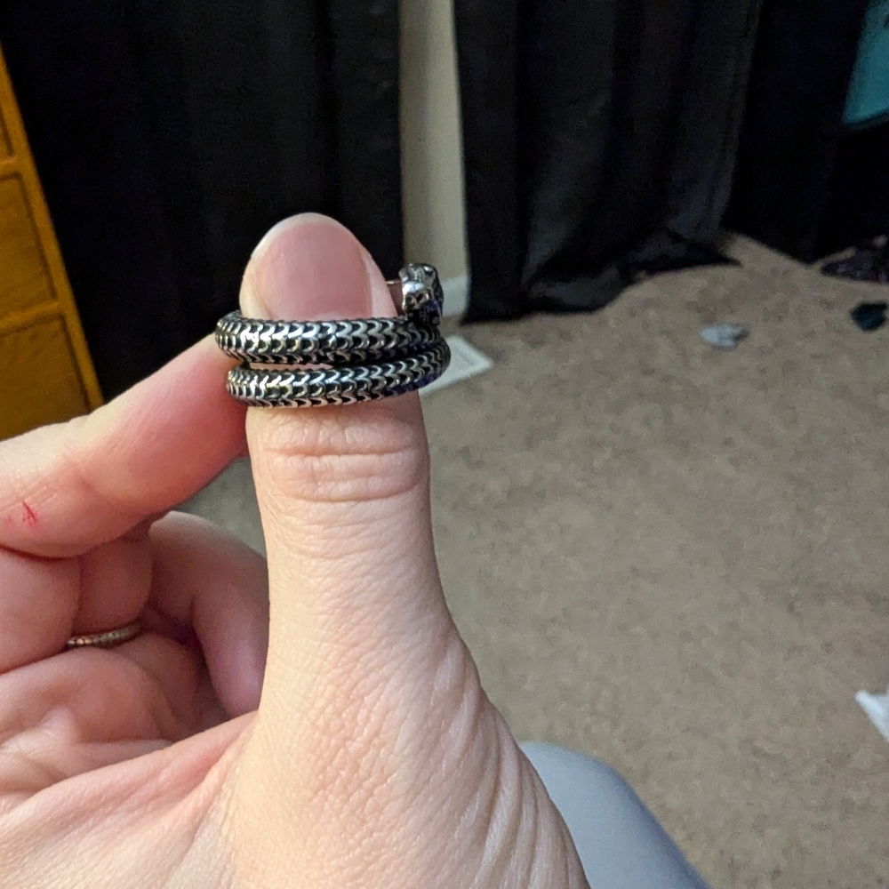 Wrapped snake ring. - Picture 2 of 4